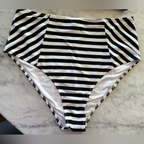 Cupshe Floral and Striped Bikini - Red and Black - Picture 2 of 8